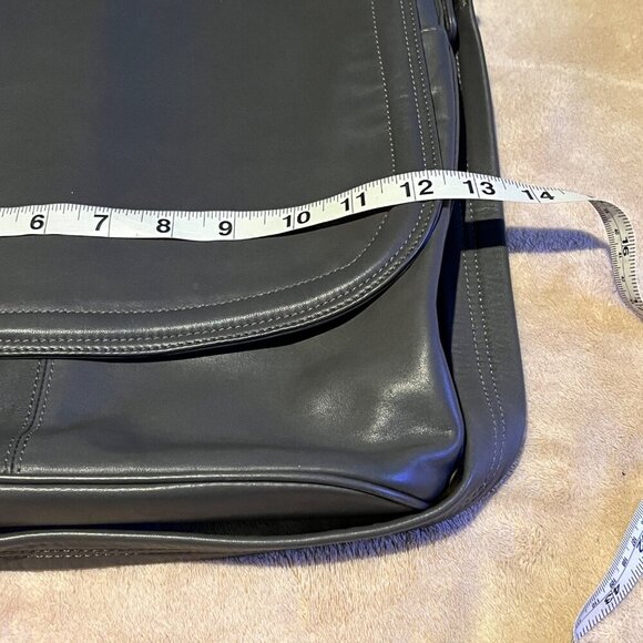 Hobo International Gray Leather Fold Over with dust bag - Picture 13 of 16